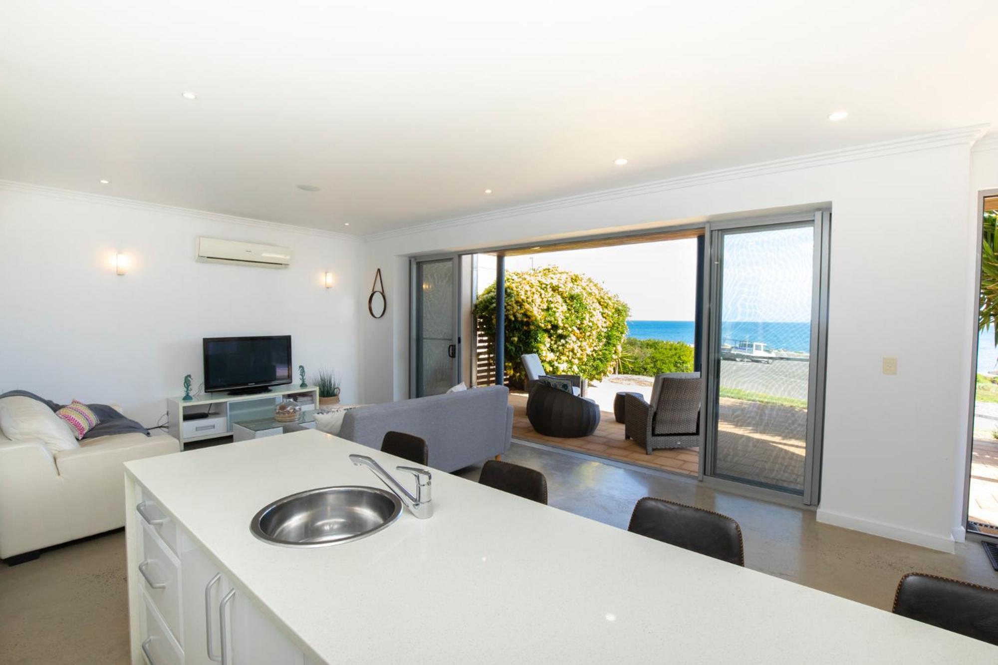 Shearwaters Apartment Waterfront Accomodation 펜네쇼우 외부 사진